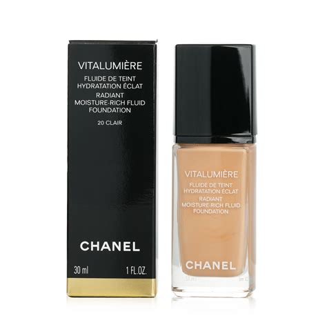 chanel vitalumière radiant moisture-rich fluid foundation